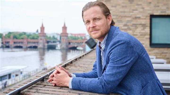 Sebastian Klein bes&oslash;ger Munkebo Bibliotek Kjerteminde Avis