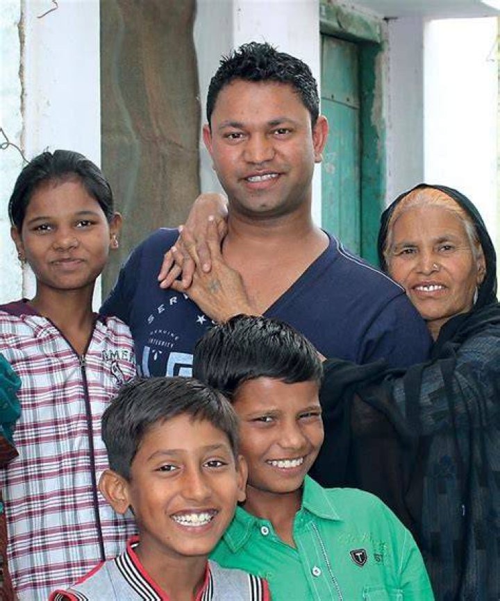 Separated from his mum 25 yrs ago, he found his way back home Rediff