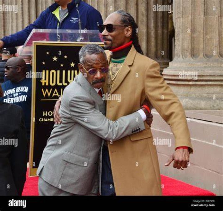 Snoop dogg father fotograf&iacute;as e im&aacute;genes de alta resoluci&oacute;n Alamy