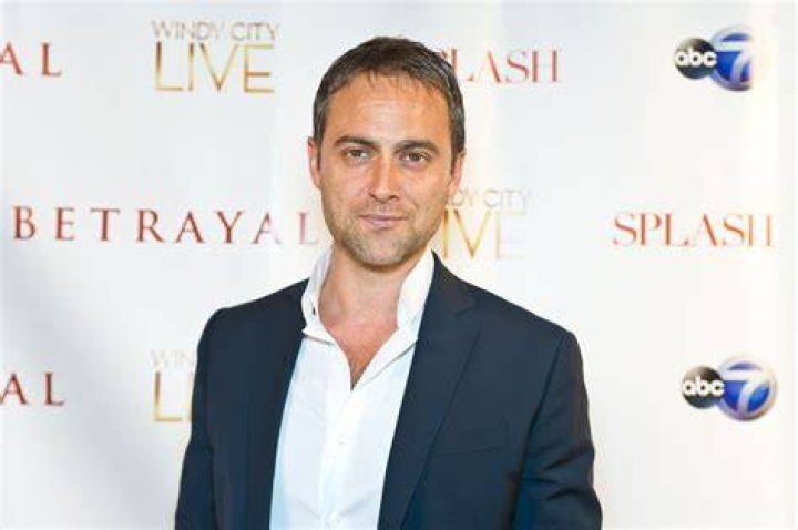 Stuart Townsend Biography, Celebrity Facts and Awards