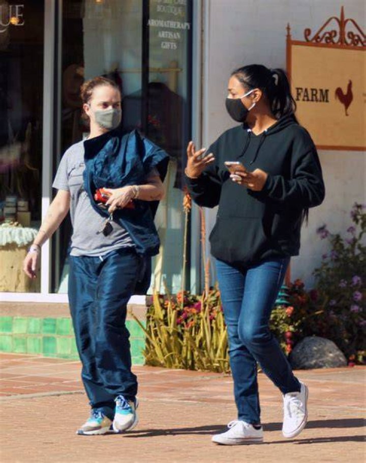 TARYN MANNING Out for Kunch with New Girlfriend in Palm Springs 01/28
