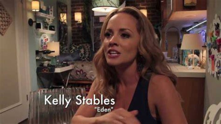 The Exes Secrets From The Set Kelly Stables' Micro Apartment YouTube