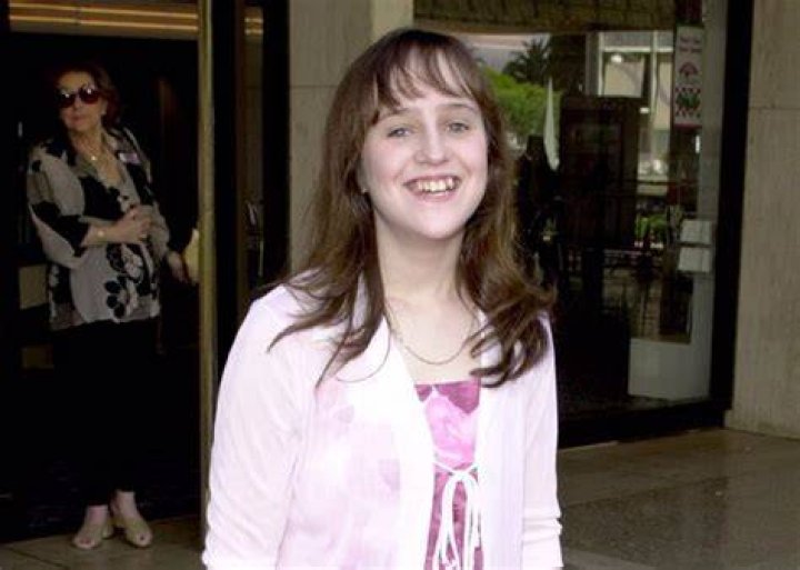 The Truth About Mara Wilson's Relationship With Danny DeVito