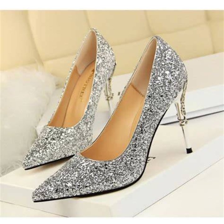 Über mich Stiletto Weddings