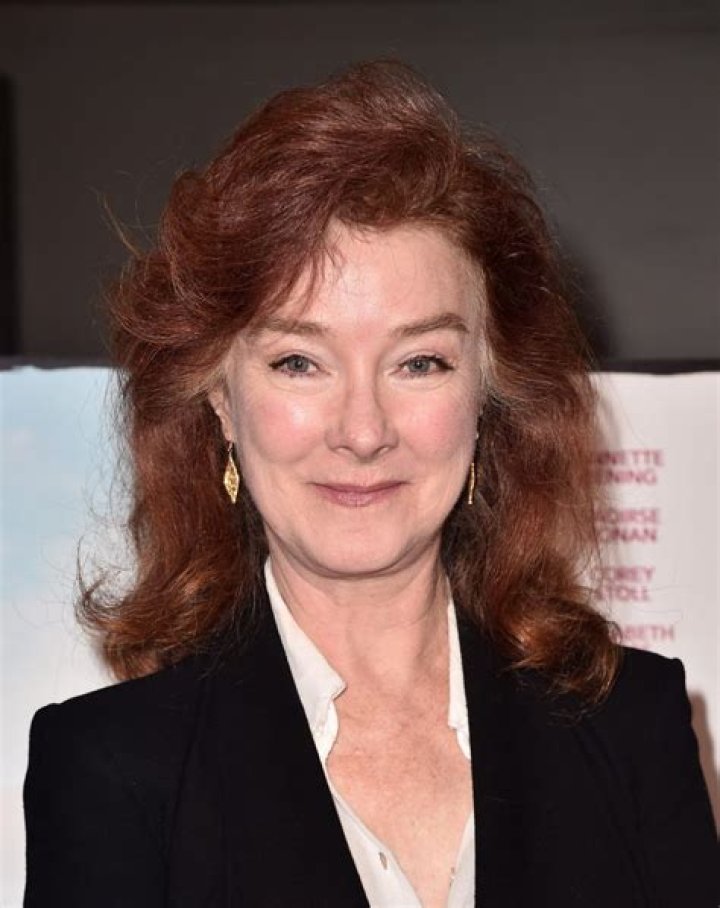 Valerie Mahaffey Biography, Height & Life Story Super Stars Bio