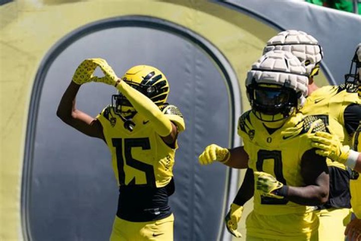 WATCH Tez Johnson turns on the afterburners for the touchdown