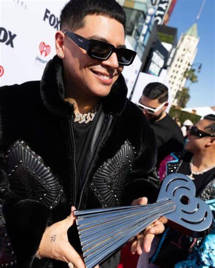 What happened to Eduin Caz? Grupo Firme singer explains why he was