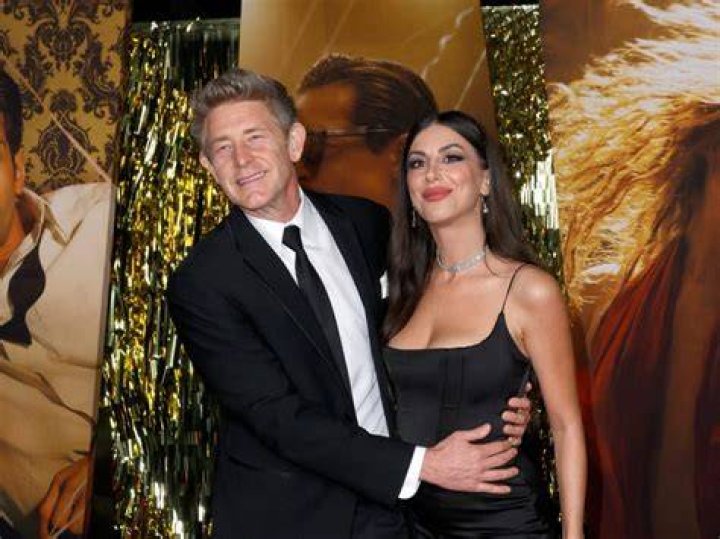 Woman Who Unmatched With Ben Affleck on Raya Engaged to Jason Nash