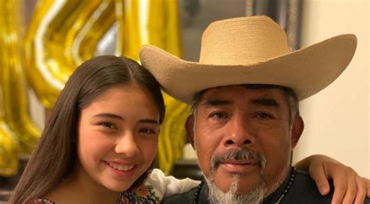 Xochitl Gomez with her father